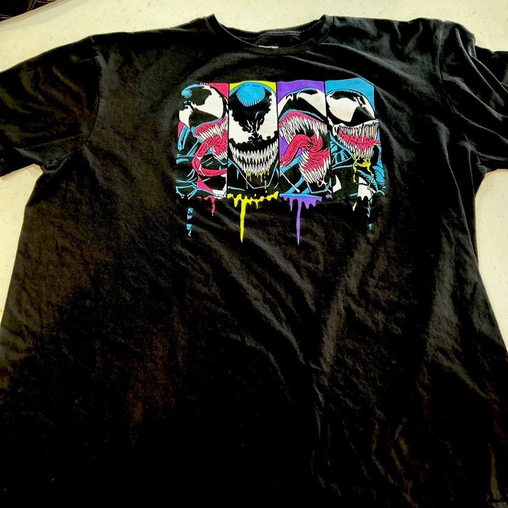 Men's Marvel Comics Venom 2XL Tee-*measurement photos* 100% Cotton Very Colorful
